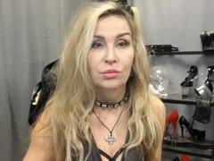 CrystalStar - blond female webcam at xLoveCam